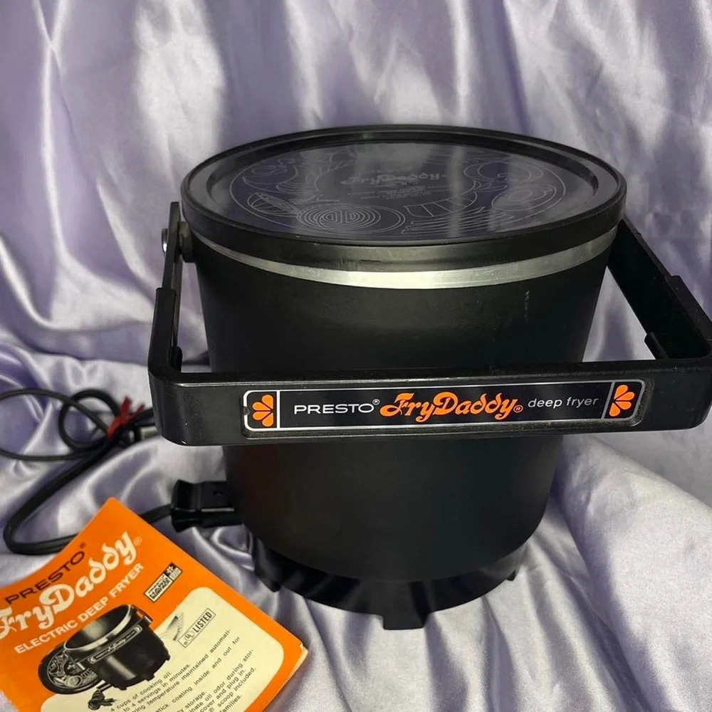 Fry Daddy electric deep fryer 

Presto black